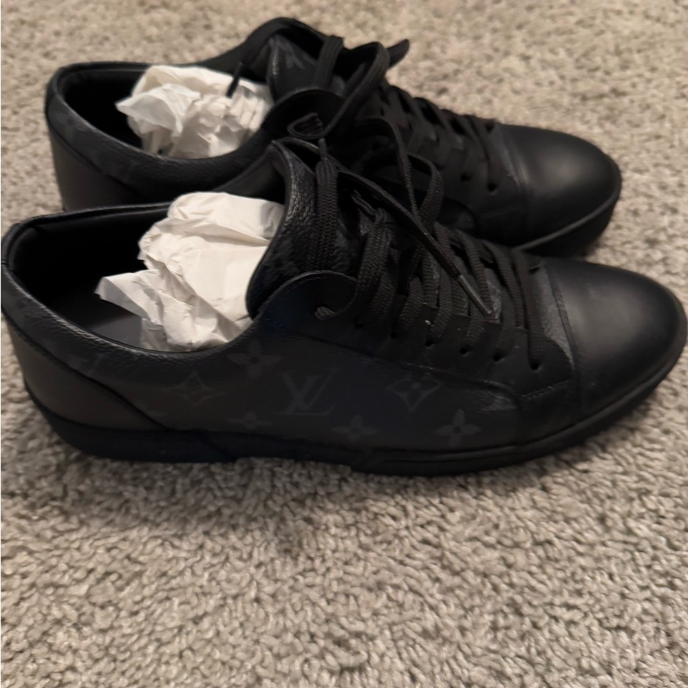 Louis Vuitton shoes size 7 worn twice!